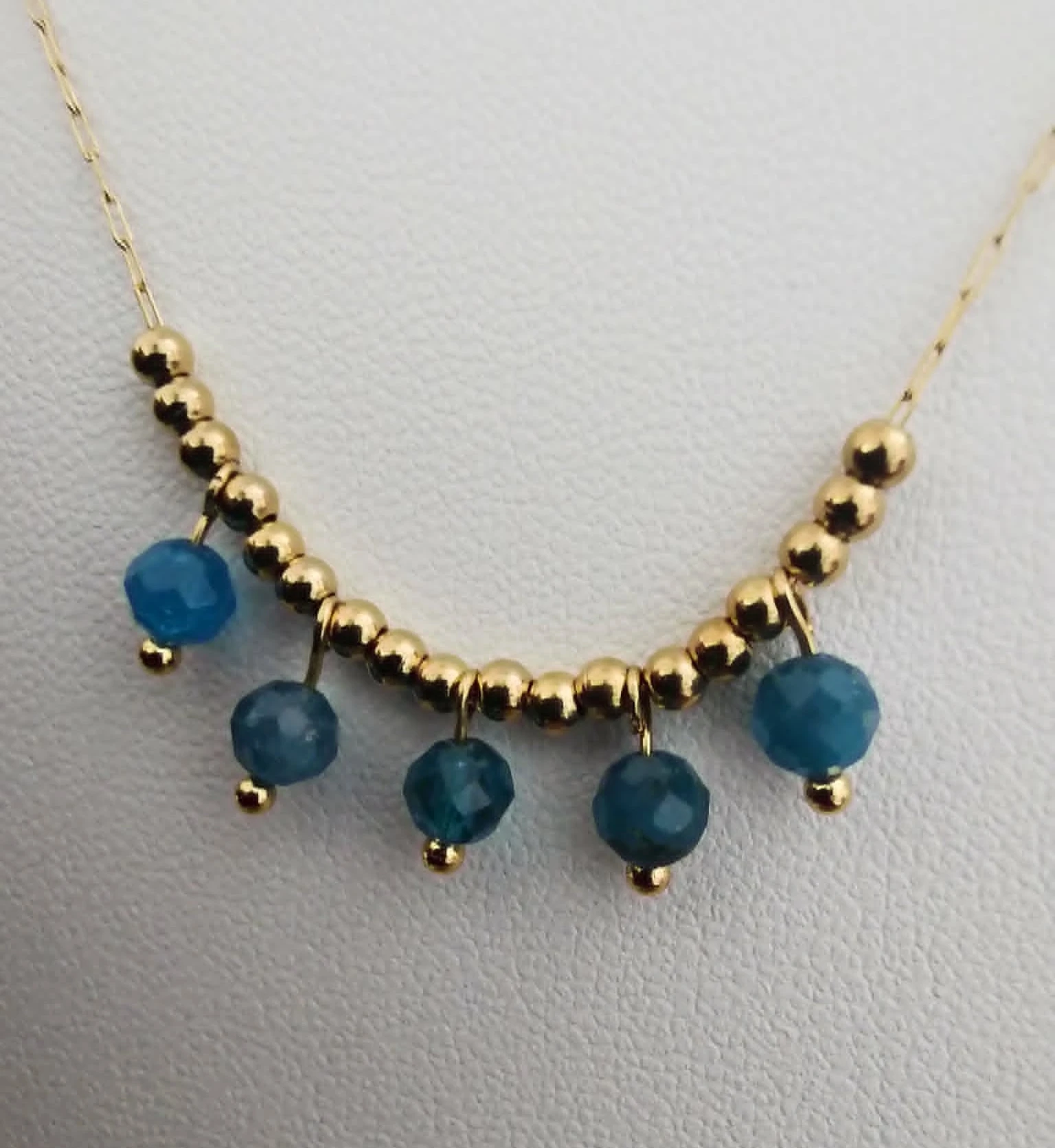 Halskettinkje met turquoise blauwe parels – photo 2